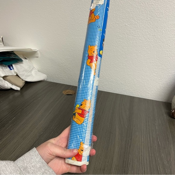 Disney VTG Winnie The Pooh Non Slip/Non Adhesive Shelf & Drawer Liner 18"×15ft - Picture 2 of 3